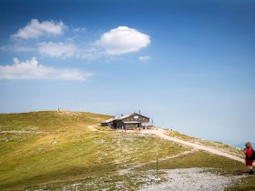 Fischerhütte auf 2049m, © Wiener Alpen in Niederösterreich - Schneeberg Hohe Wand