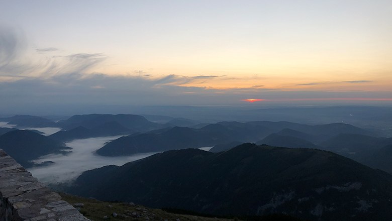 Sonnenaufgang am Schneeberg, © Christoph Kögler