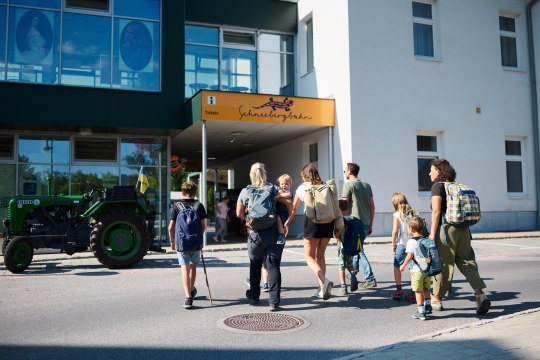 Ankunft am Bahnhof Puchberg, © NB/Wegerbauer