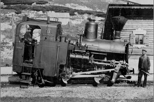 Historisches Foto der Dampflok am Hochschneeberg, © Gemeinde Puchberg/Frühwald