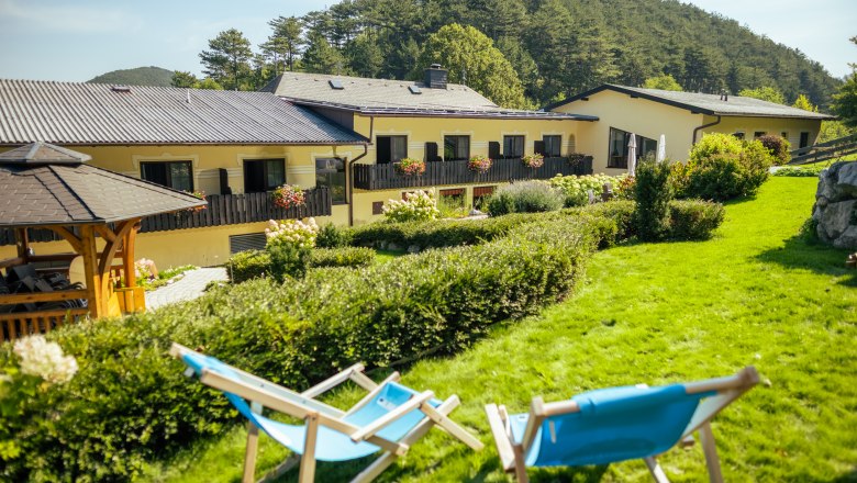 Enjoy peace and quiet in the Alpine garden, &copy; Wiener Alpen/Martin F&uuml;l&ouml;p