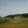 Panoramablick auf das Almreserlhaus am Schneeberg inmitten sanfter H&uuml;gel